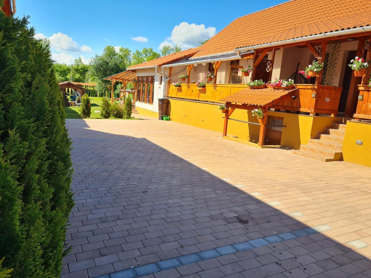 Eden Teljes Haz Hotel Aggtelek Exterior photo