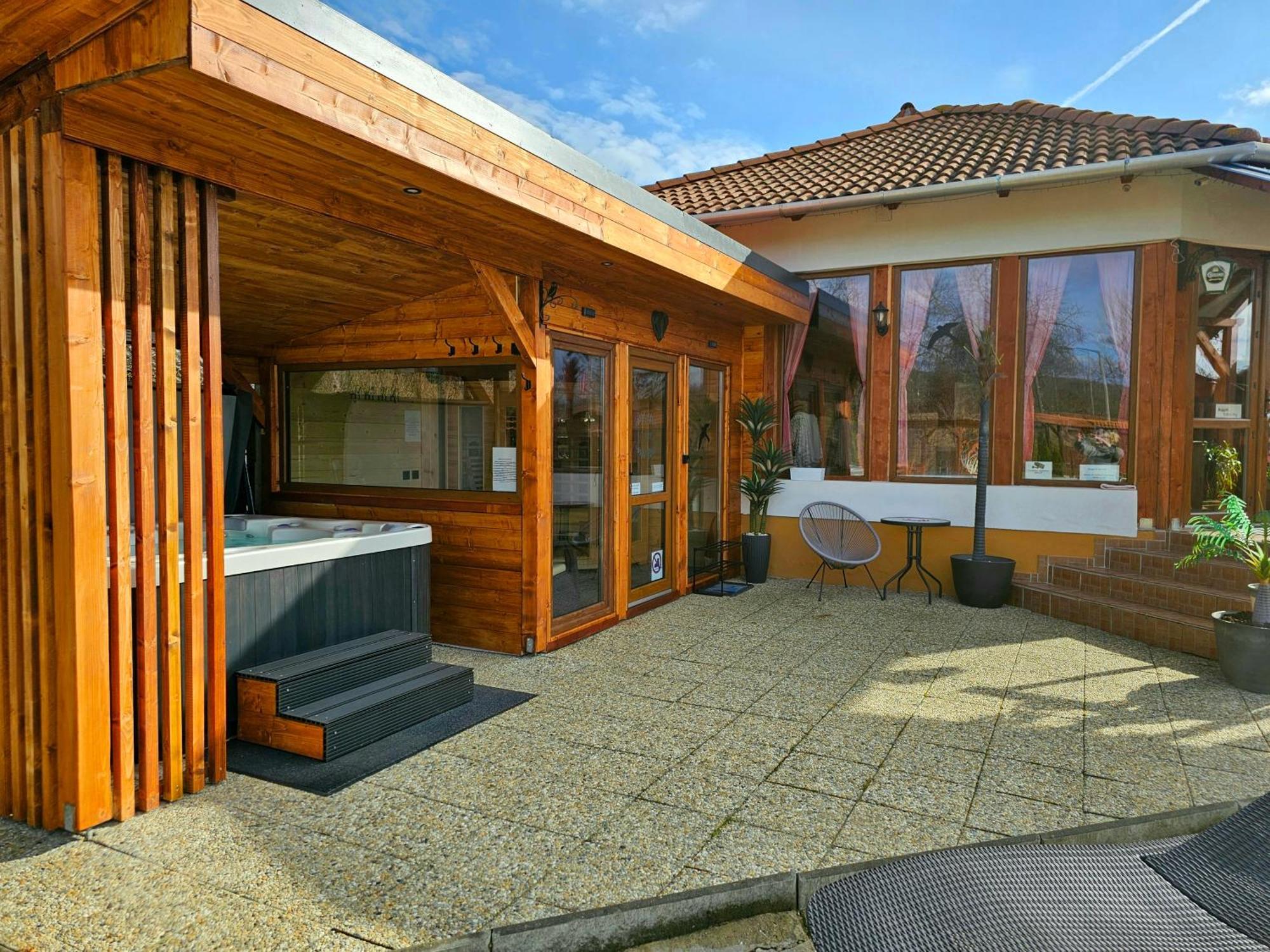 Eden Teljes Haz Hotel Aggtelek Exterior photo